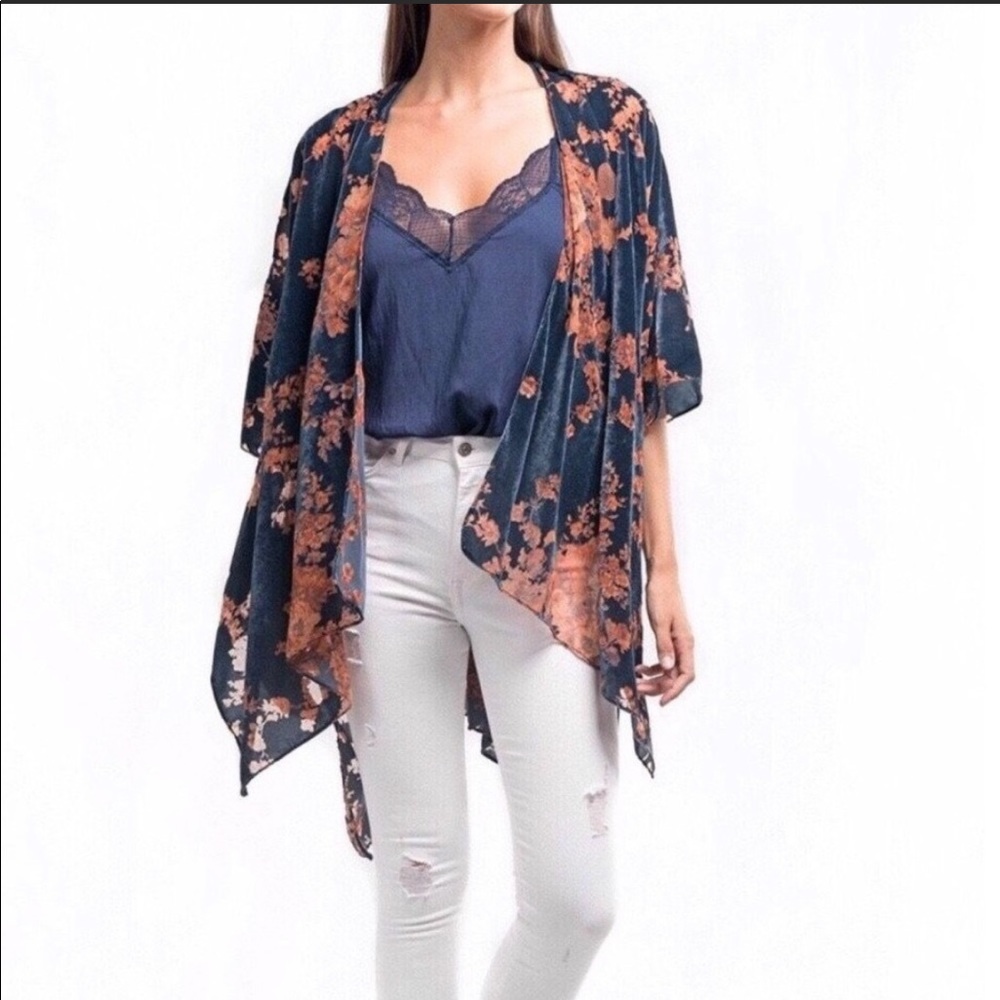 Lovestich split front kaftan